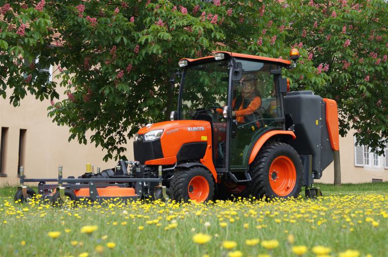 Kommunaltraktor