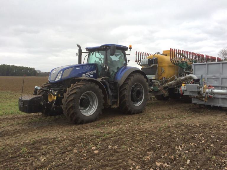 Traktor NH T 7.315 